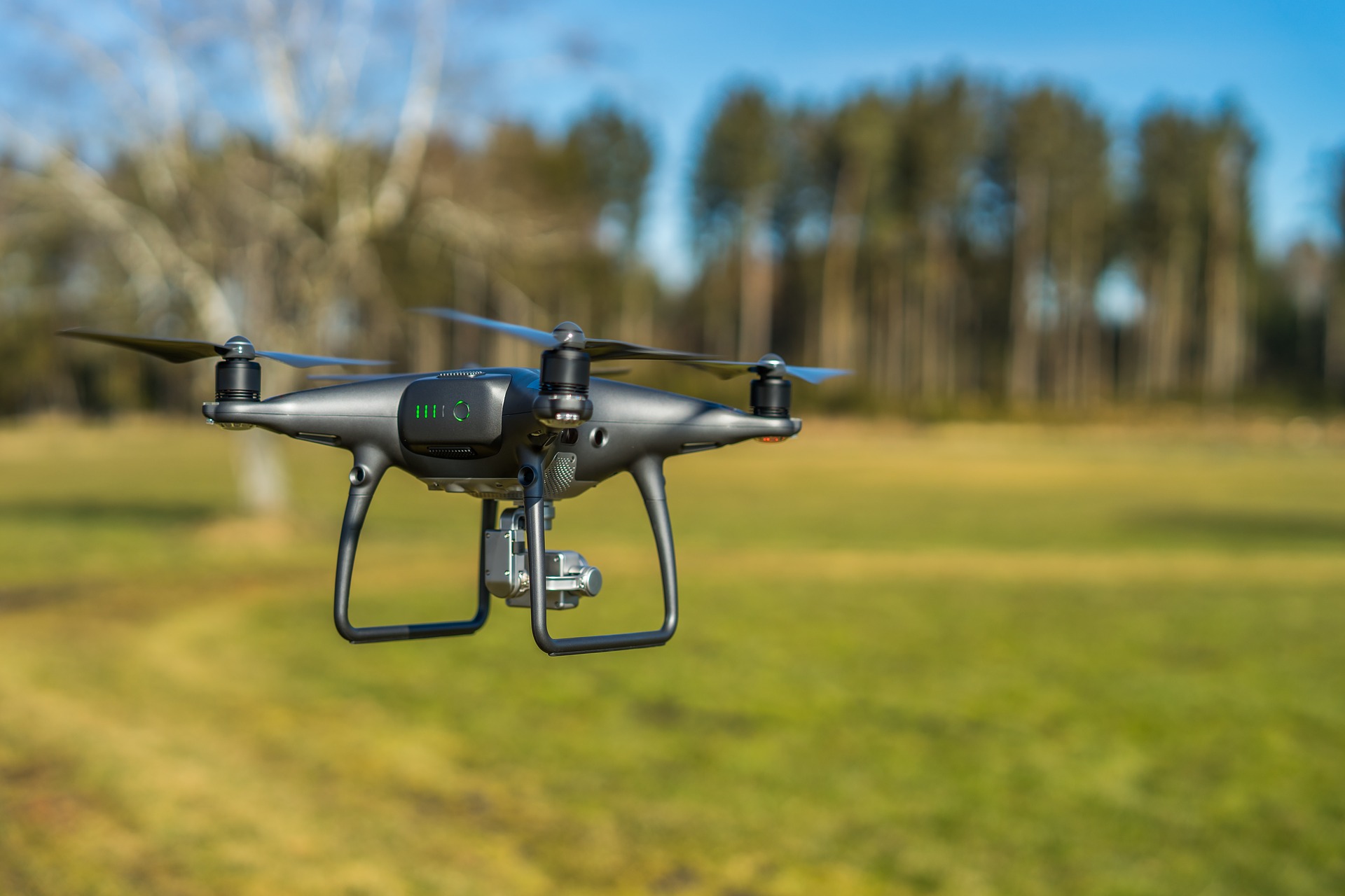 Technologia w lesie. Leśnicy użyli drona do kontroli drzewostanu