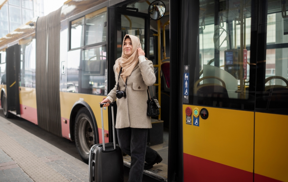 Warmińsko-mazurska Służba Celno-Skarbowa zatrzymała kierowcę autobusu z kontrabandą