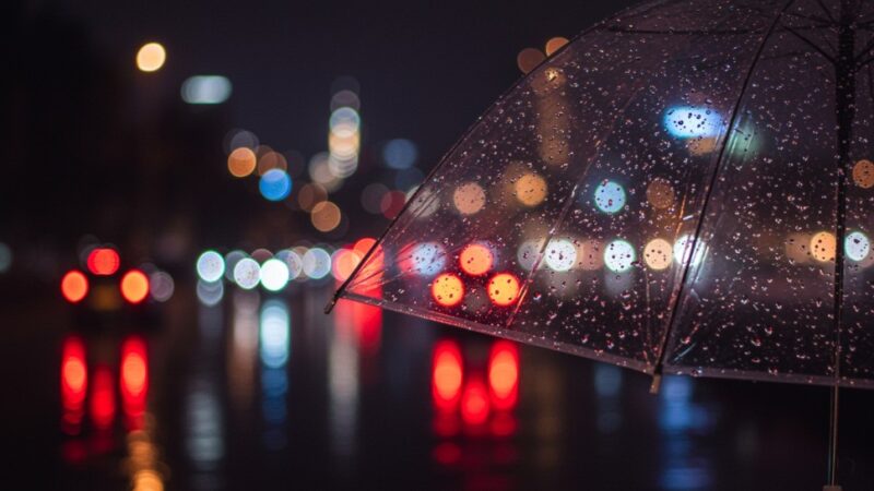 Intensywne opady śniegu i marznące deszcze – ostrzeżenia dla kilku województw